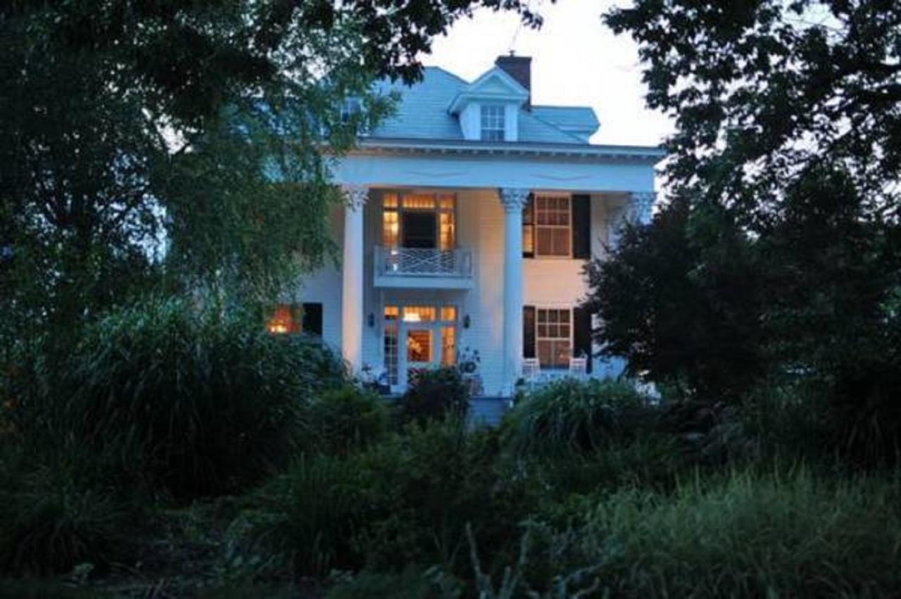 Winridge Manor Bed And Breakfast Madison Heights Esterno foto